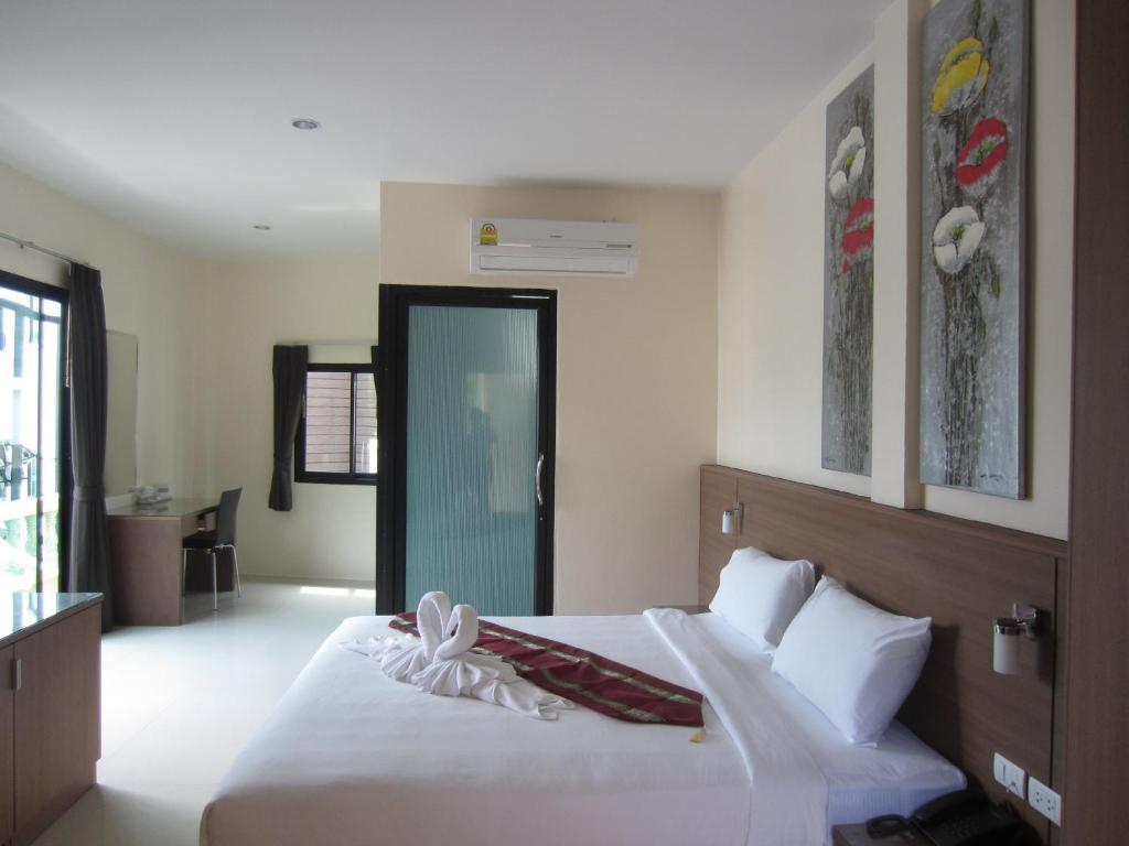 The Wave Hotel Patong Sha Phuket Pokoj fotografie